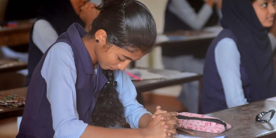 എസ്എസ്എൽസി, ഹയർസെക്കൻഡറി ടൈംടേബിൾ പുതുക്കി എസ്എസ്എൽസി, ഹയർസെക്കൻഡറി ടൈംടേബിൾ പുതുക്കി