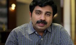 ആദ്യ മൂന്നു റൗണ്ടിലും ആര്യാടന്‍ മുന്നില്‍; 2422 വോട്ടിന്റെ ലീഡ്