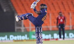 നാലാം ട്വന്റിയില്‍ ഇന്ത്യ പിടിമുറുക്കി; എട്ട് റണ്‍സ് ജയം