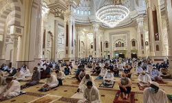 കൊവിഡ്: പള്ളികളിലെ തറാവീഹ് നമസ്‌കാരം 30 മിനുട്ടില്‍ ഒതുക്കണമെന്ന് യുഎഇ