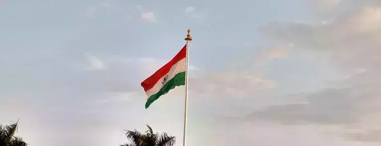 ദേശീയ പതാകയുടെ മാതൃകയിലുള്ള കേക്ക് മുറിക്കുന്നത് ഇന്ത്യന്‍ പതാകയെ അപമാനിക്കുന്നതല്ല: മദ്രാസ് ഹൈക്കോടതി