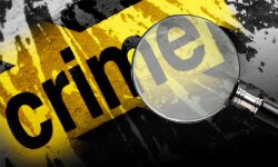 ബൈക്കിലെത്തിയ യുവാവ് മുറ്റമടിക്കുകയായിരുന്ന വീട്ടമ്മയുടെ സ്വര്‍ണമാല കവര്‍ന്നു