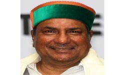 തിരഞ്ഞെടുപ്പ് അടുത്തപ്പോള്‍ പിണറായി വിജയന്‍ മര്യാദാരാമനായെന്ന് എ കെ ആന്റണി