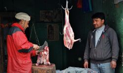 അമിത വില ഈടാക്കിയ മാംസവ്യാപാരിയെ അറസ്റ്റു ചെയ്തു