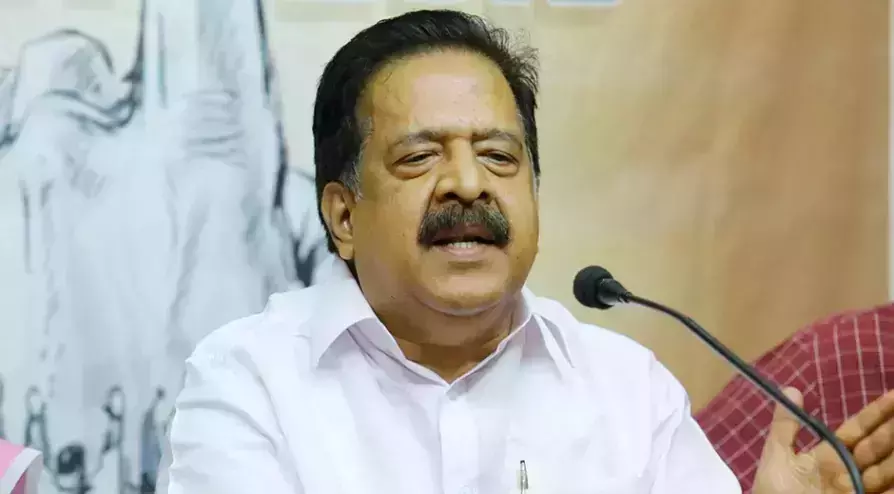 രാഹുല് ഗാന്ധിയെ അപമാനിച്ച മുന് എംപി ജോയ്സ് ജോര്ജ്ജിനെതിരേ കേസെടുക്കണം: ചെന്നിത്തല രാഹുല് ഗാന്ധിയെ അപമാനിച്ച മുന് എംപി ജോയ്സ് ജോര്ജ്ജിനെതിരേ കേസെടുക്കണം: ചെന്നിത്തല
