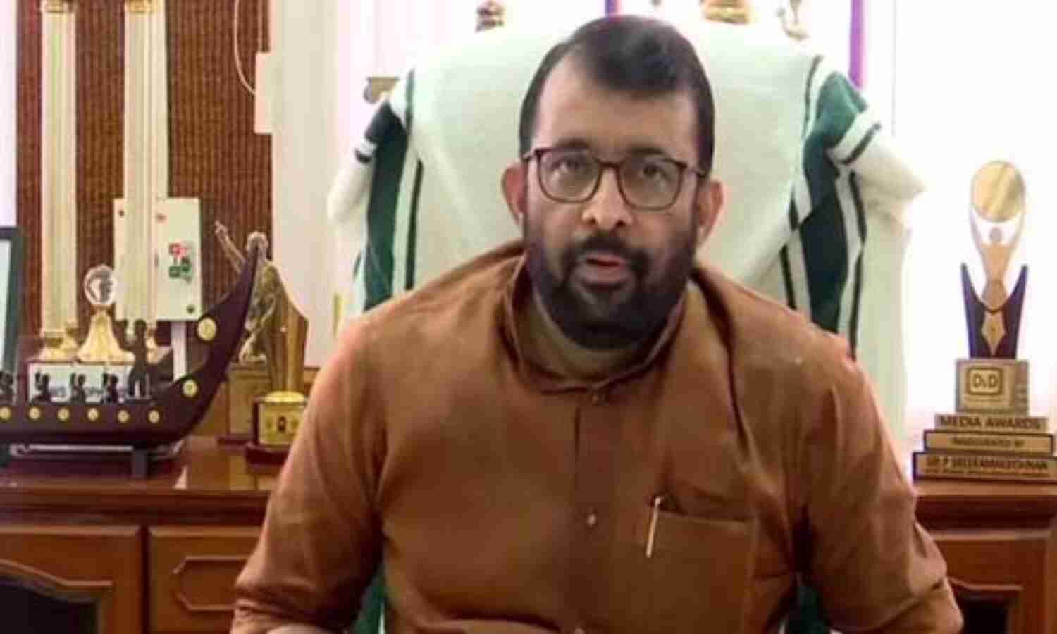 ഡോളര്കടത്ത് കേസ്: സ്പീക്കര് പി ശ്രീരാമകൃഷ്ണന് വീണ്ടും കസ്റ്റംസ് നോട്ടീസ് ഡോളര്കടത്ത് കേസ്: സ്പീക്കര് പി ശ്രീരാമകൃഷ്ണന് വീണ്ടും കസ്റ്റംസ് നോട്ടീസ്
