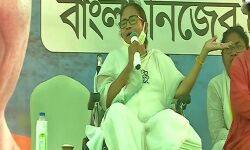 ഞാന്‍ ശാന്തില്യ ഗോത്രക്കാരി; ഗോത്രകാര്‍ഡുമായി മമതാ ബാനര്‍ജി