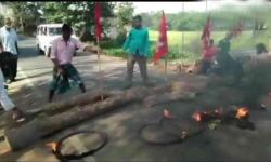 വോട്ട് ചെയ്യുന്നത് തടസ്സപ്പെടുത്തി; പശ്ചിമ ബംഗാളില്‍ തൃണമൂലിനെതിരേ സിപിഎം ധര്‍ണ