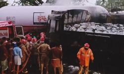 ഗ്യാസ് ടാങ്കറും ലോറിയും കൂട്ടിയിടിച്ച് തീപ്പിടിച്ച് ഡ്രൈവര്‍ മരിച്ചു