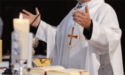 മതരാഷ്ട്രമുണ്ടാക്കാന്‍ ശ്രമിക്കുന്നവരെ അകറ്റിനിര്‍ത്തണം: കത്തോലിക്കാ സഭ  -സംസ്ഥാന സര്‍ക്കാരിനെതിരേയും വിമര്‍ശനം