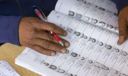 കോട്ടയം: തപാല്‍ വോട്ടുകള്‍ ട്രഷറികളില്‍ സൂക്ഷിക്കും