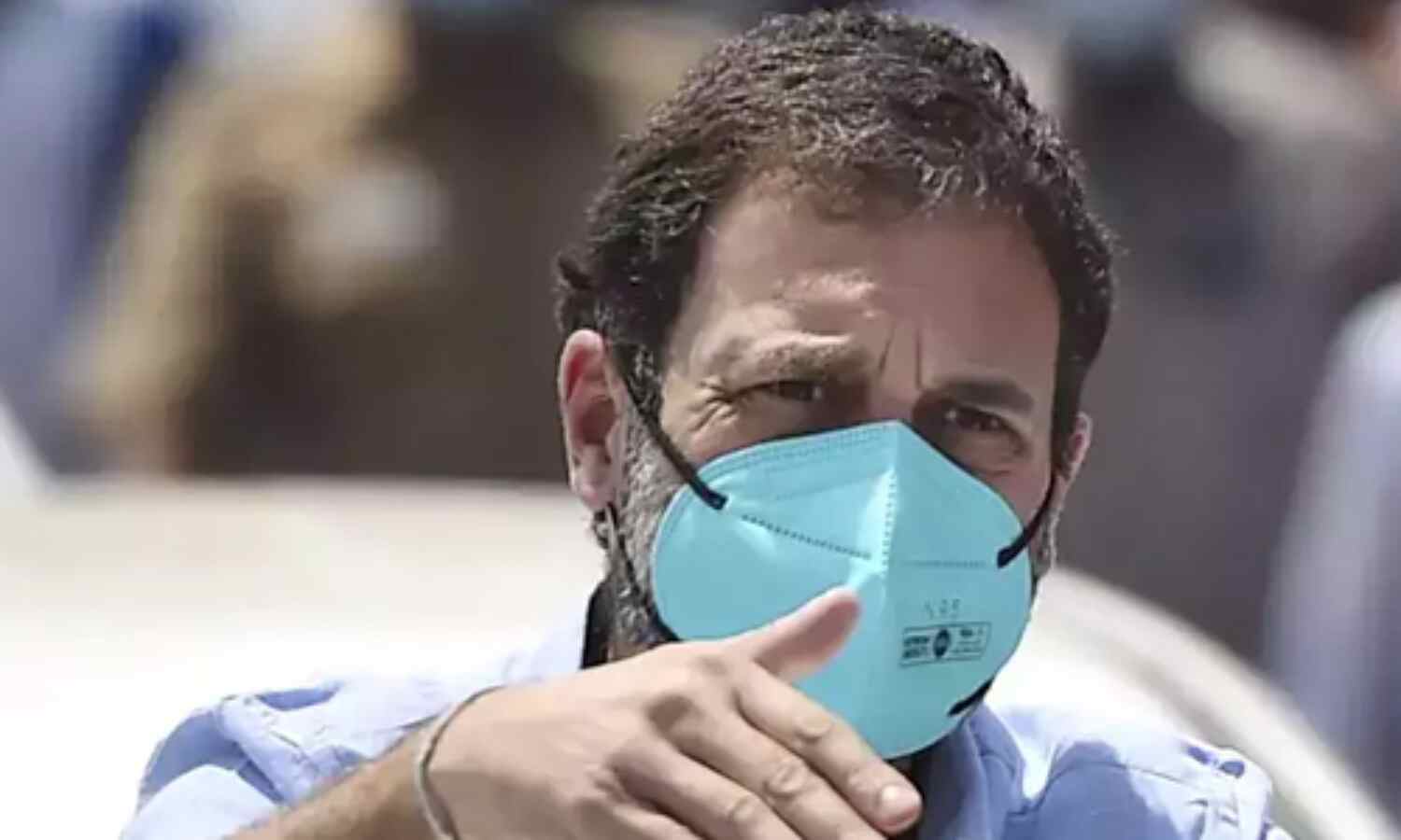 രാഹുല് ഗാന്ധിയുടെ അകമ്പടി വാഹനം കാലില് കയറി ഡിവൈഎസ്പിക്ക് പരിക്ക് രാഹുല് ഗാന്ധിയുടെ അകമ്പടി വാഹനം കാലില് കയറി ഡിവൈഎസ്പിക്ക് പരിക്ക്