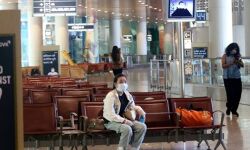 കൊവിഡ് മാര്‍ഗനിര്‍ദേശം പാലിക്കുക, അല്ലെങ്കില്‍ പിഴയൊടുക്കുക; കടുത്ത നടപടിയുമായി മുംബൈ വിമാനത്താവള അധികൃതര്‍