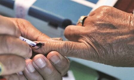 വീടുകളിലെത്തിയുള്ള വോട്ടെടുപ്പ് പൂര്‍ത്തിയായി;  കോഴിക്കോട് ജില്ലയില്‍ 33,734 പേര്‍ വോട്ട് രേഖപ്പെടുത്തി