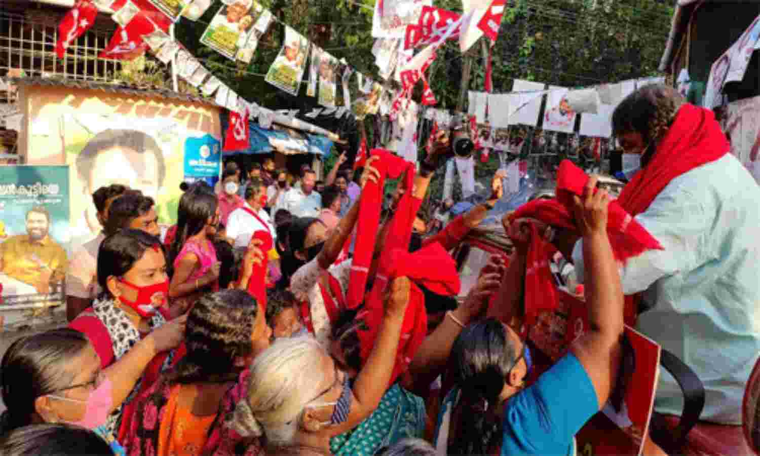 സംസ്ഥാനം നാളെ പോളിങ് ബൂത്തിലേക്ക്; മുന്നണികള്ക്ക് നെഞ്ചിടിപ്പു കൂടുന്നു സംസ്ഥാനം നാളെ പോളിങ് ബൂത്തിലേക്ക്; മുന്നണികള്ക്ക് നെഞ്ചിടിപ്പു കൂടുന്നു