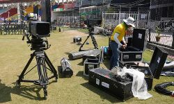 ഐപിഎല്‍ ബ്രോഡ്കാസ്റ്റ് ടീമിലെ 14 പേര്‍ക്ക് കൊവിഡ്