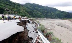 ഇന്തോനീസ്യയില്‍ പ്രളയവും മണ്ണിടിച്ചിലും; നൂറിലേറെ പേര്‍ മരിച്ചു; നിരവധി പേരെ കാണാതായി