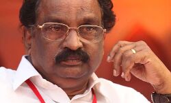 സുകുമാരന്‍ നായര്‍ രാഷ്ട്രീയനിലപാട് പരസ്യമാക്കാനുള്ള ആര്‍ജ്ജവം കാണിക്കണമെന്ന് എ കെ ബാലന്‍