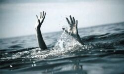 കുളിക്കാനിറങ്ങിയ രണ്ടു വിദ്യാര്ഥികള് മുങ്ങിമരിച്ചു കുളിക്കാനിറങ്ങിയ രണ്ടു വിദ്യാര്ഥികള് മുങ്ങിമരിച്ചു