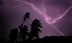 ഇടിമിന്നല്‍ അപകടകാരികള്‍: ജാഗ്രതാ നിര്‍ദ്ദേശങ്ങള്‍ പുറപ്പെടുവിച്ചു