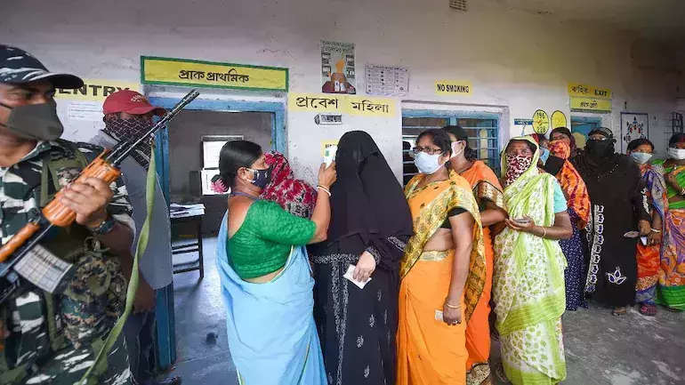 ബംഗാളില്‍ നാലാംഘട്ട വോട്ടെടുപ്പിന് തുടക്കം; 44 നിയമസഭ മണ്ഡലങ്ങളില്‍ ഇന്ന് വിധിയെഴുതും