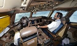 നോമ്പെടുത്ത് വിമാനം പറത്തരുതെന്ന് പൈലറ്റുമാരോട് പാക് എയര്‍ലൈന്‍സ്