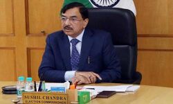 സുശീല്‍ ചന്ദ്ര മുഖ്യ തിരഞ്ഞെടുപ്പ് കമ്മീഷണറായി ചുമതലയേറ്റു