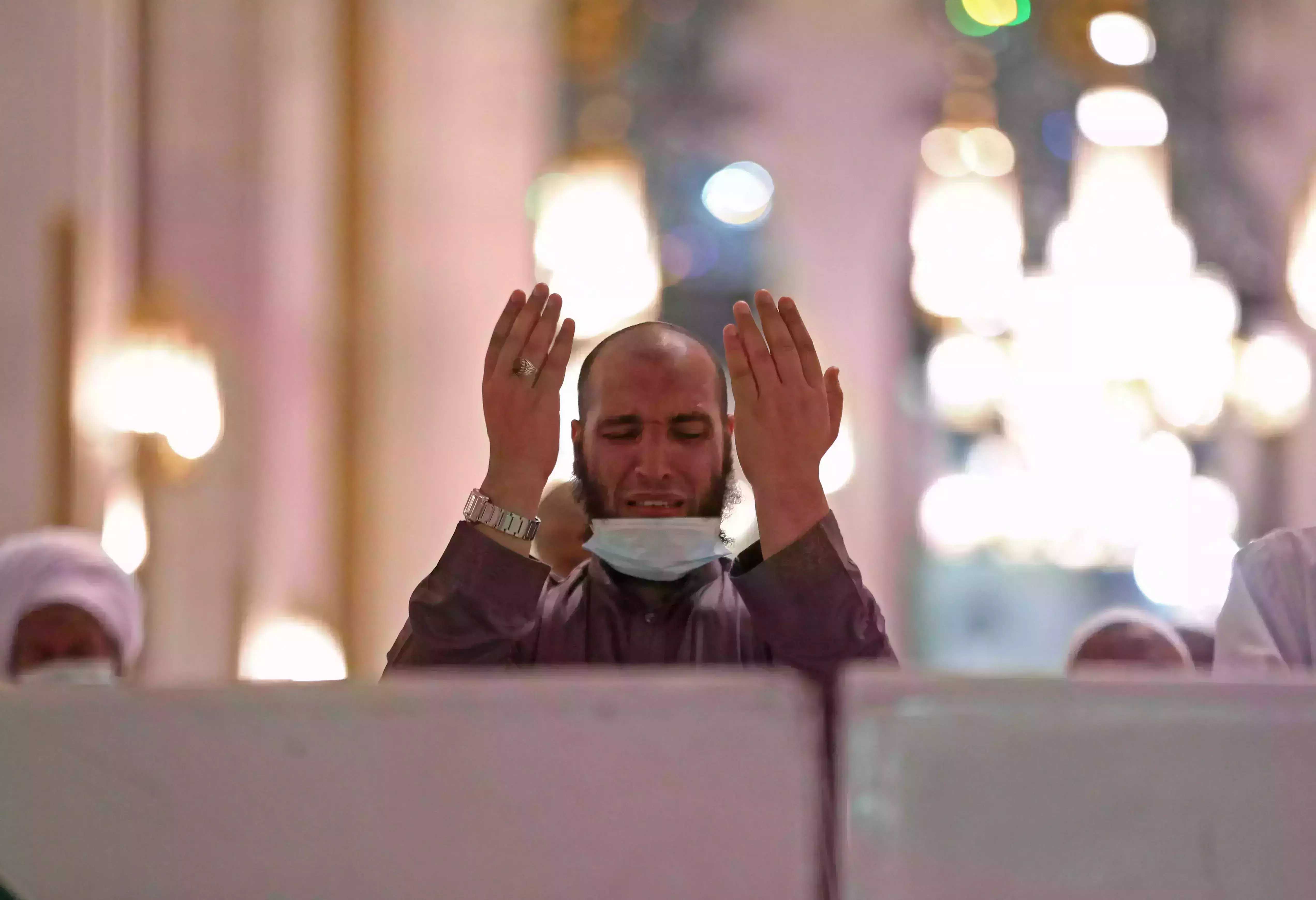 വിശുദ്ധ റമദാനില് തീര്ഥാടകരെ സ്വീകരിക്കാന് ഹറമിന്റെ ശേഷി ഉയര്ത്തി വിശുദ്ധ റമദാനില് തീര്ഥാടകരെ സ്വീകരിക്കാന് ഹറമിന്റെ ശേഷി ഉയര്ത്തി