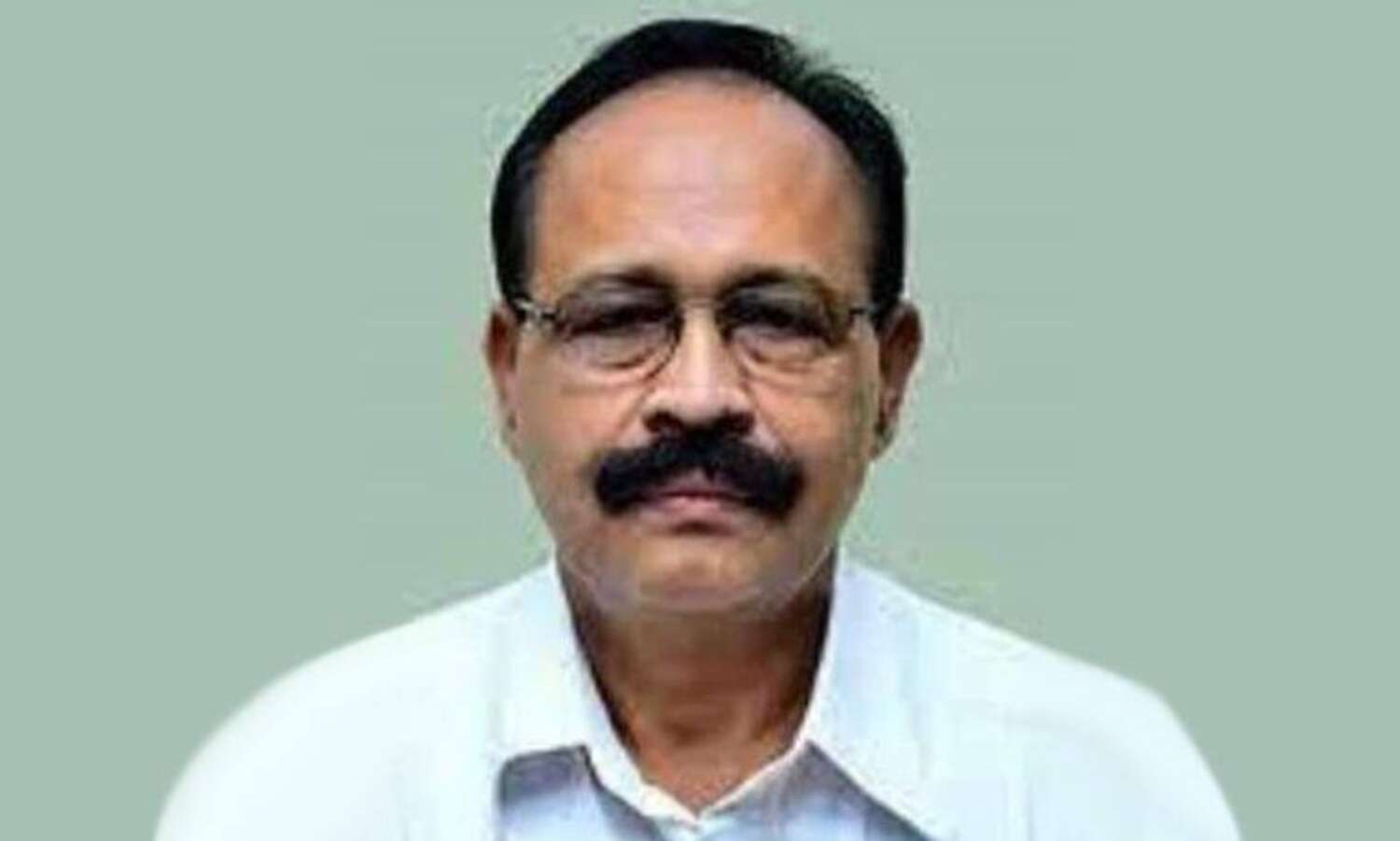 വടകര സഹകരണ ആശുപത്രി പ്രസിഡന്റ് എം പത്മനാഭന് അന്തരിച്ചു വടകര സഹകരണ ആശുപത്രി പ്രസിഡന്റ് എം പത്മനാഭന് അന്തരിച്ചു