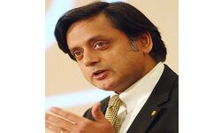 സര്‍വകലാശാലാ പരീക്ഷകള്‍ മാറ്റിവെക്കണമെന്ന് ഗവര്‍ണറോട് ശശി തരൂര്‍ എംപി