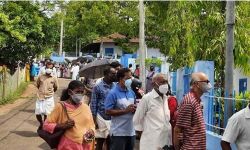 കൊവിഡ്: വാക്‌സിനേഷന്‍ ഇന്നു മുതല്‍ ഓണ്‍ലൈനായി രജിസ്റ്റര്‍ ചെയ്തവര്‍ക്കു മാത്രം