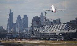 കൊവിഡ് : ഇന്ത്യക്കാര്‍ക്ക്  ബ്രിട്ടന്‍ യാത്രാവിലക്ക് ഏര്‍പ്പെടുത്തി