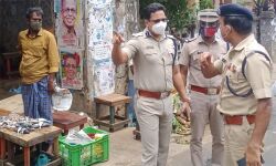 കൊവിഡ് പ്രതിരോധനത്തിന് ഡിഐജി തലത്തില് പ്രത്യേക സംഘം; ഇന്ന് മുതല് നിരീക്ഷണം ശക്തമാക്കും കൊവിഡ് പ്രതിരോധനത്തിന് ഡിഐജി തലത്തില് പ്രത്യേക സംഘം; ഇന്ന് മുതല് നിരീക്ഷണം ശക്തമാക്കും