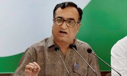 രാജ്യം വാക്‌സിന്‍ നായകസ്ഥാനത്തുനിന്ന് വാക്‌സിന്‍ യാചക സ്ഥാനത്തെത്തി: കോണ്‍ഗ്രസ്