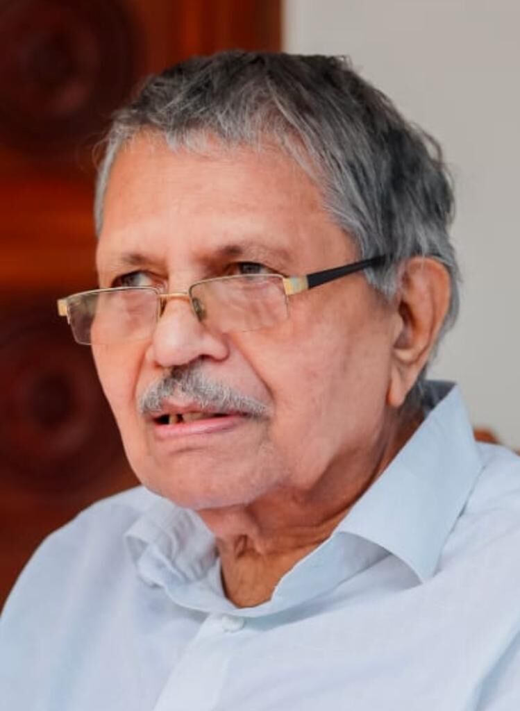 സുകുമാര്‍ കക്കാട് അന്തരിച്ചു