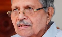 സുകുമാര്‍ കക്കാട് അന്തരിച്ചു