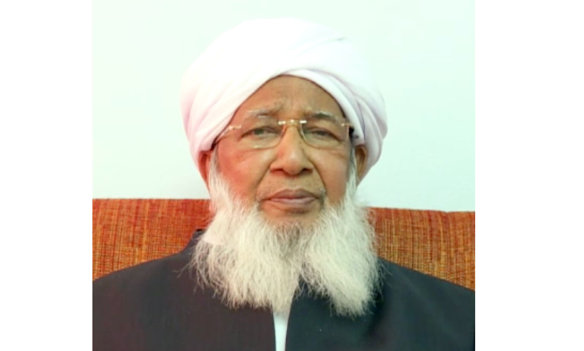 പ്രാണവായു നിഷേധിക്കുന്നത് കിരാതം; രാഷ്ട്രീയം മറന്ന് സര്ക്കാരിനൊപ്പം നില്ക്കണമെന്നും കാന്തപുരം പ്രാണവായു നിഷേധിക്കുന്നത് കിരാതം; രാഷ്ട്രീയം മറന്ന് സര്ക്കാരിനൊപ്പം നില്ക്കണമെന്നും കാന്തപുരം