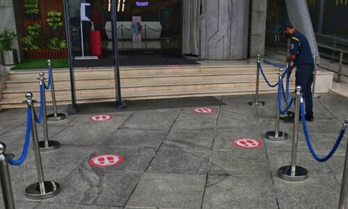 കൊവിഡ് പ്രതിരോധ നിയമലംഘനം; കൊല്ലത്ത് 13 സ്ഥാപനങ്ങള്ക്ക് പിഴയിട്ടു കൊവിഡ് പ്രതിരോധ നിയമലംഘനം; കൊല്ലത്ത് 13 സ്ഥാപനങ്ങള്ക്ക് പിഴയിട്ടു