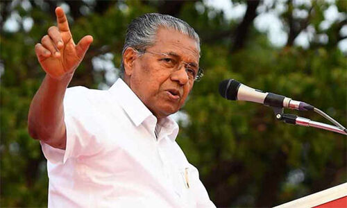 പള്ളികളില് പരമാവധി 50 പേരെ മാത്രമേ പങ്കെടുപ്പിക്കാന് പാടുള്ളുവെന്ന് മുഖ്യമന്ത്രി പള്ളികളില് പരമാവധി 50 പേരെ മാത്രമേ പങ്കെടുപ്പിക്കാന് പാടുള്ളുവെന്ന് മുഖ്യമന്ത്രി