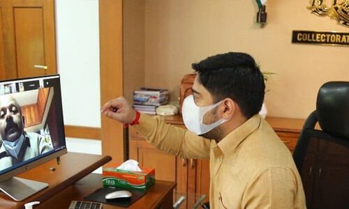 കൊവിഡ് വ്യാപനം; സ്ഥിതിഗതികള്‍ വിലയിരുത്താന്‍ എറണാകുളത്ത് ജനപ്രതിനിധികളുടെ യോഗം ചേര്‍ന്നു