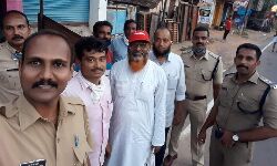 വലിയ മനസ്സിന് നിറകണ്ണുകളോടെ വിട.. പ്രണാമം; കൊവിഡില്‍ മരിച്ച് ഹസ്സന് മനസ്സില്‍ തട്ടി പോലീസുകാരന്റെ ഓര്‍മക്കുറിപ്പ്