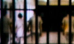 കൊവിഡ് രണ്ടാം തരംഗം: തടവുകാര്‍ക്ക് പരോള്‍ അനുവദിക്കാന്‍ ആലോചന