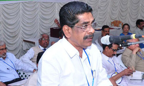 സംസ്ഥാനത്തിന് വാക്‌സിന്‍ ലഭ്യത ഉറപ്പാക്കാതെ വിമര്‍ശനങ്ങള്‍ മാത്രം ഉന്നയിക്കുന്ന സഹമന്ത്രി സ്വയംപരിഹാസ്യനാകുന്നു: മുല്ലപ്പള്ളി