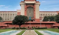 ഡല്‍ഹിയിലെ പഞ്ചനക്ഷത്ര കൊവിഡ് കേന്ദ്രം ഒഴിവാക്കി