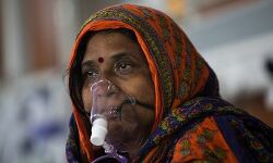 ഇത്‌ കൂട്ടക്കൊല; അലിഗഡിൽ മാത്രം ഓക്സിജൻ കിട്ടാതെ മരിച്ചത് 70 പേരെന്ന് റാണാ അയ്യൂബ്