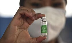 പ്രതിഷേധങ്ങള്‍ക്കിടെ കൊവിഷീല്‍ഡ് വാക്‌സിന് നൂറ് രൂപ കുറച്ച് സെറം ഇന്‍സ്റ്റിറ്റ്യൂട്ട്