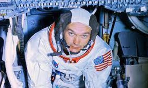 മനുഷ്യനെ ചന്ദ്രനിലിറക്കിയ അപ്പോളോ 11ന്റെ  പൈലറ്റ് മൈക്കിള്‍ കോളിന്‍സ് അന്തരിച്ചു