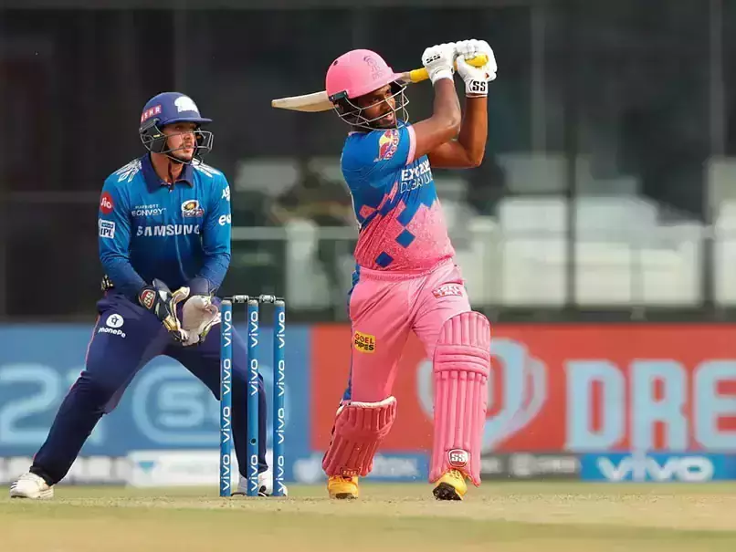 ഐപിഎല്‍; മുംബൈക്ക് മുന്നില്‍ 172 റണ്‍സ് ലക്ഷ്യം വച്ച് രാജസ്ഥാന്‍ റോയല്‍സ്