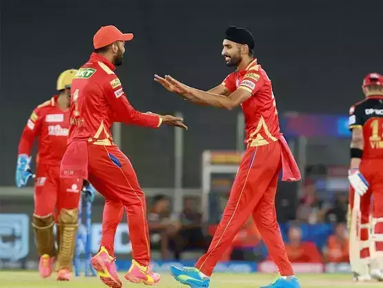 ആര്‍സിബിയെ 34 റണ്‍സിന് തോല്‍പ്പിച്ച് പഞ്ചാബ് കിങ്‌സിന്റെ തിരിച്ചുവരവ്