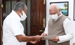 മുഖ്യമന്ത്രി പിണറായി വിജയന്‍ രാജിവച്ചു; പുതിയ മന്ത്രിസഭ നിലവില്‍ വരുംവരെ തല്‍സ്ഥാനത്ത് തുടരും